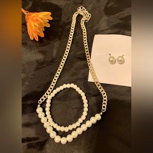 Faux Pearls and Chain Stretch Bracelet Screw Earrings Vintage